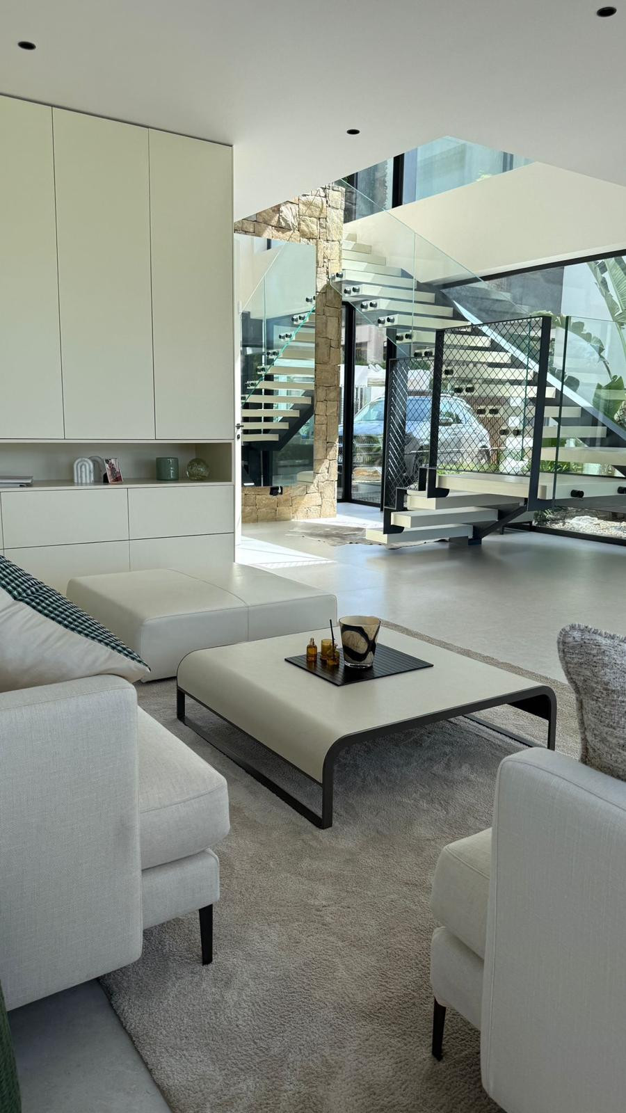 5 Bed - Villa for Sale in Marbella Golden Mile