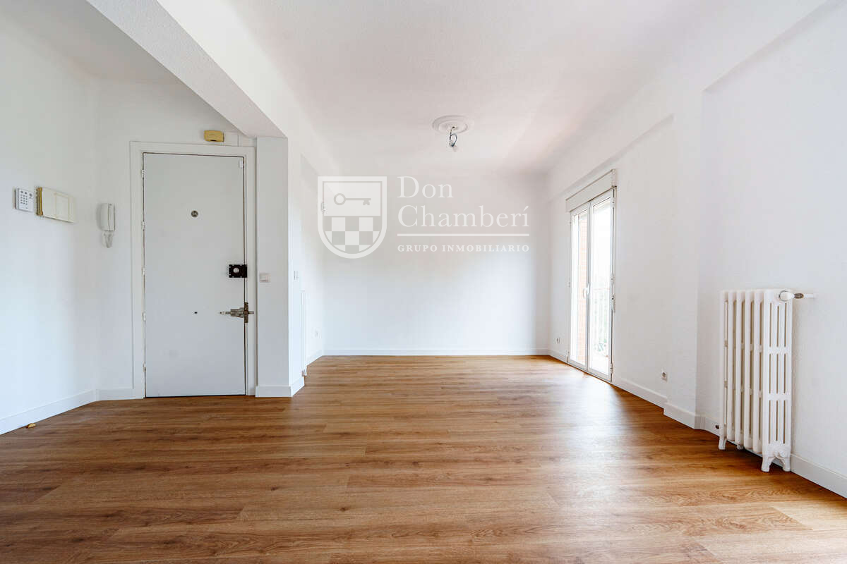 Piso de 3 Dormitorios y 1 Baño en venta en Moncloa-Aravaca, Madrid