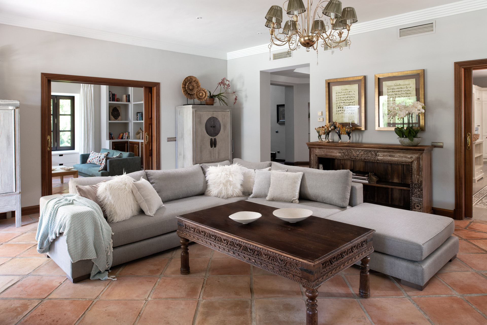 6 Bed - Villa for Sale in Marbella Golden Mile