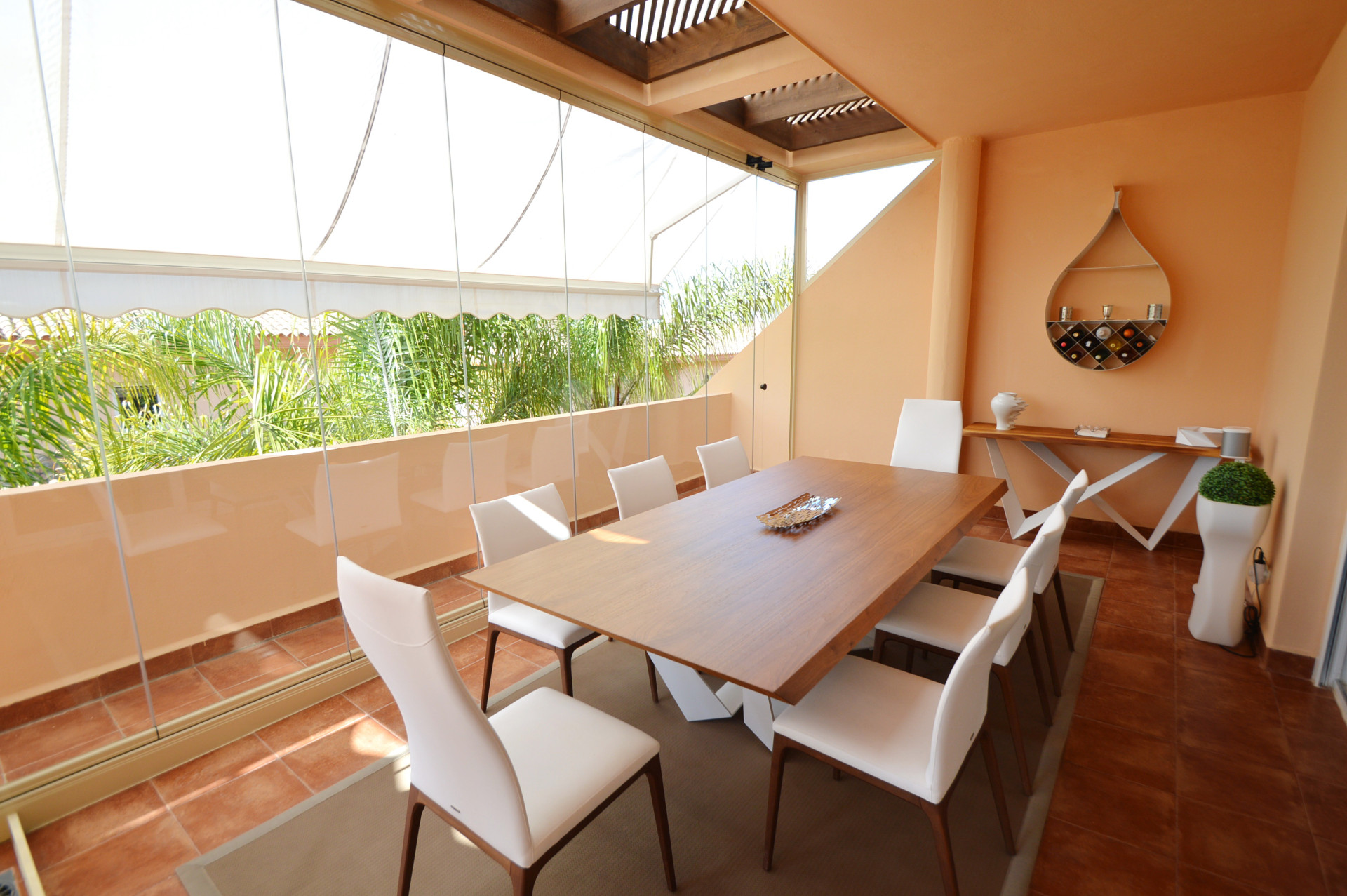 Piso de 3 Dormitorios y 3 Baños en venta en Nueva Andalucía, Marbella