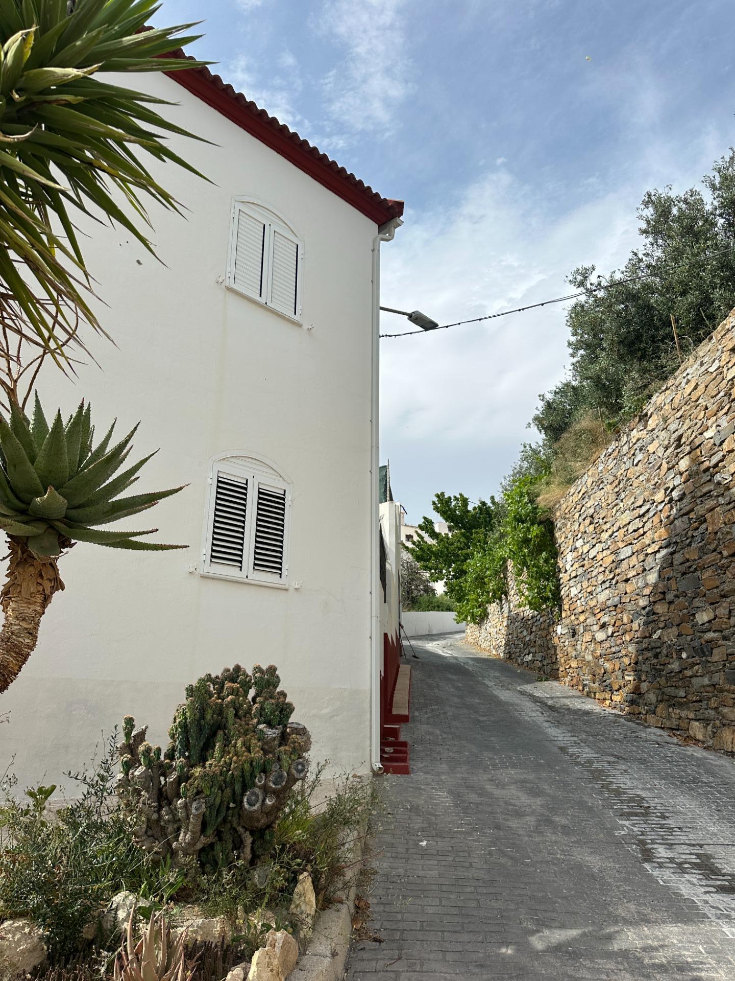 Casa Adosada de 4 Dormitorios en venta en Urrácal