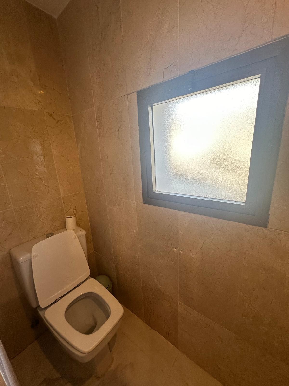 Ático de 2 Dormitorios y 2 Baños en alquiler en Marbella