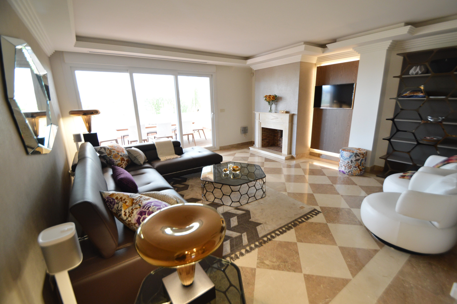 Piso de 3 Dormitorios y 3 Baños en venta en Nueva Andalucía, Marbella