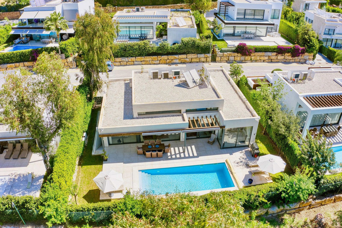 Casa de 4 Dormitorios en venta en Estepona