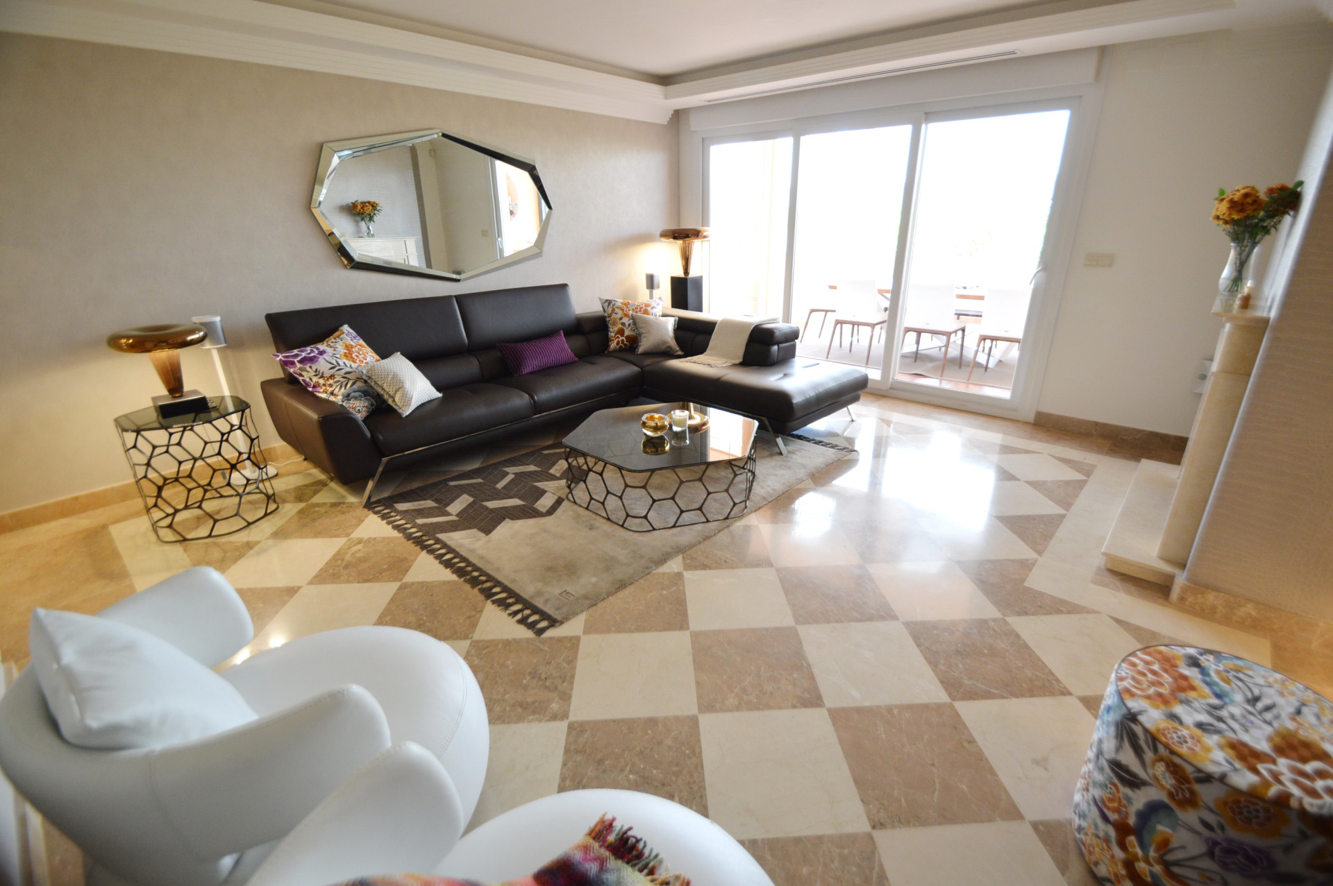 Piso de 3 Dormitorios y 3 Baños en venta en Nueva Andalucía, Marbella