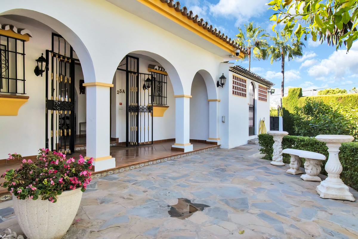Casa de 4 Dormitorios en venta en San Pedro de Alcántara
