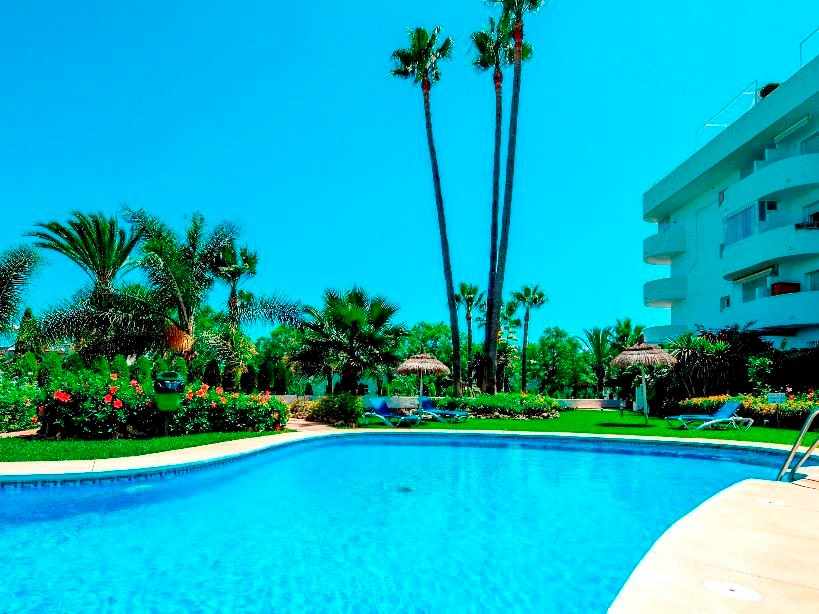 Piso de 3 Dormitorios y 2 Baños en venta en Puerto Banús, Marbella