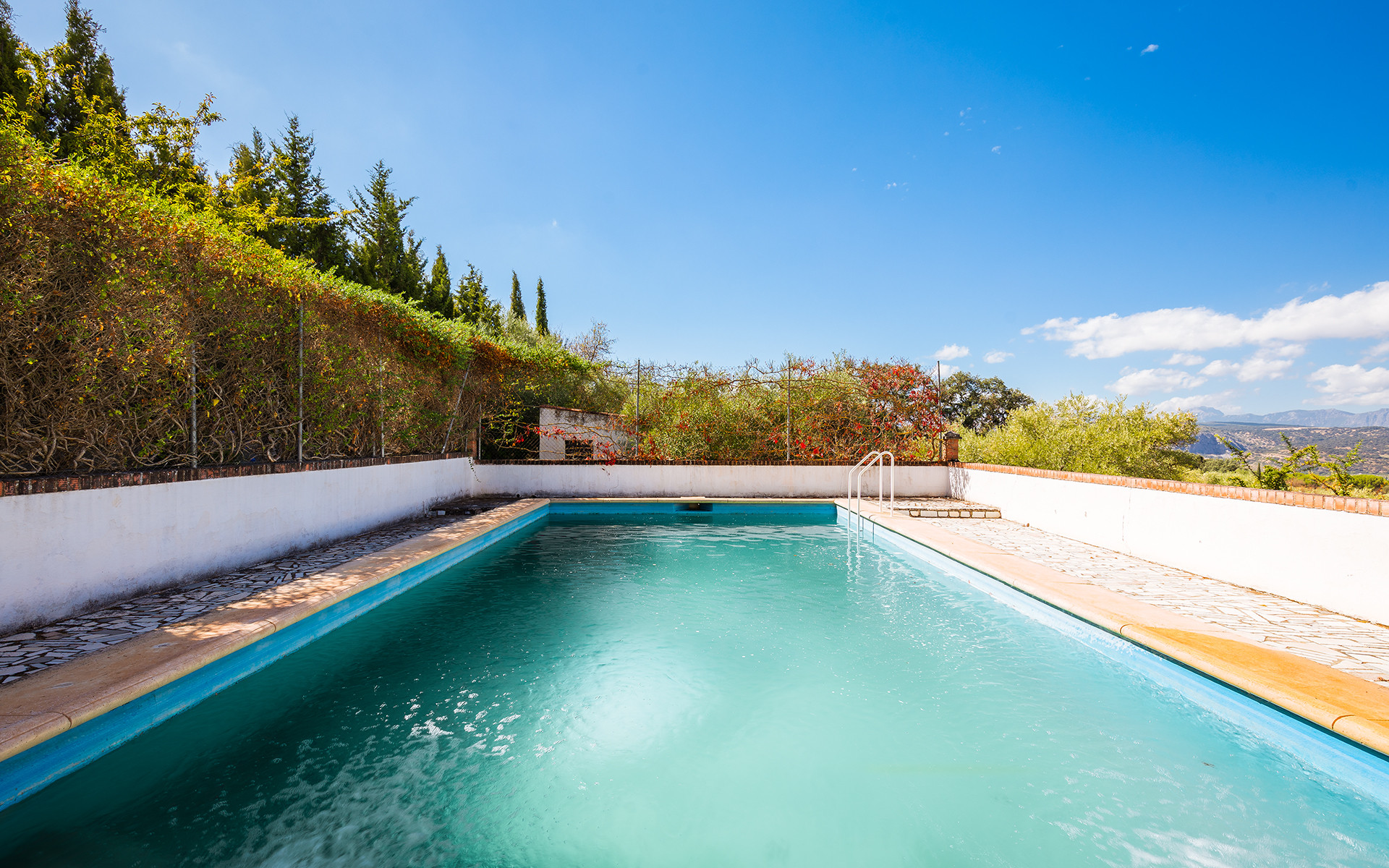 Finca de 4 Dormitorios y 2 Baños en venta en Ronda