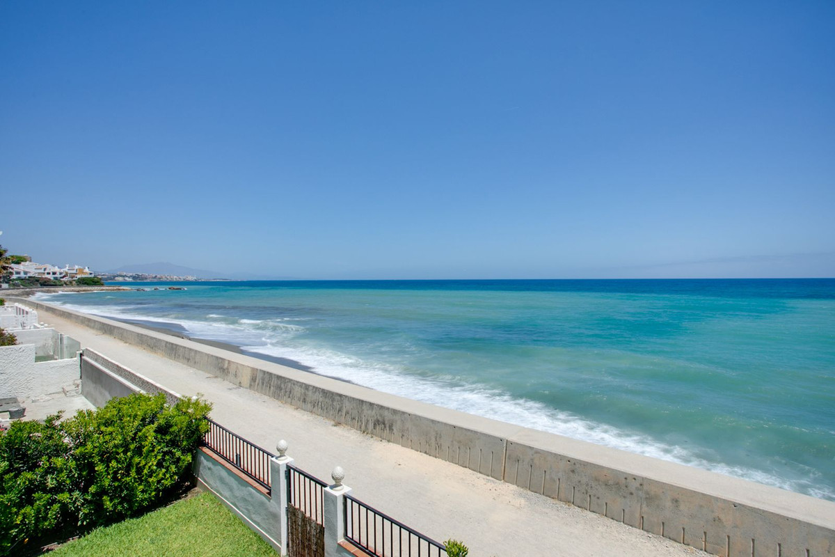 Casa de 3 Dormitorios en venta en Estepona