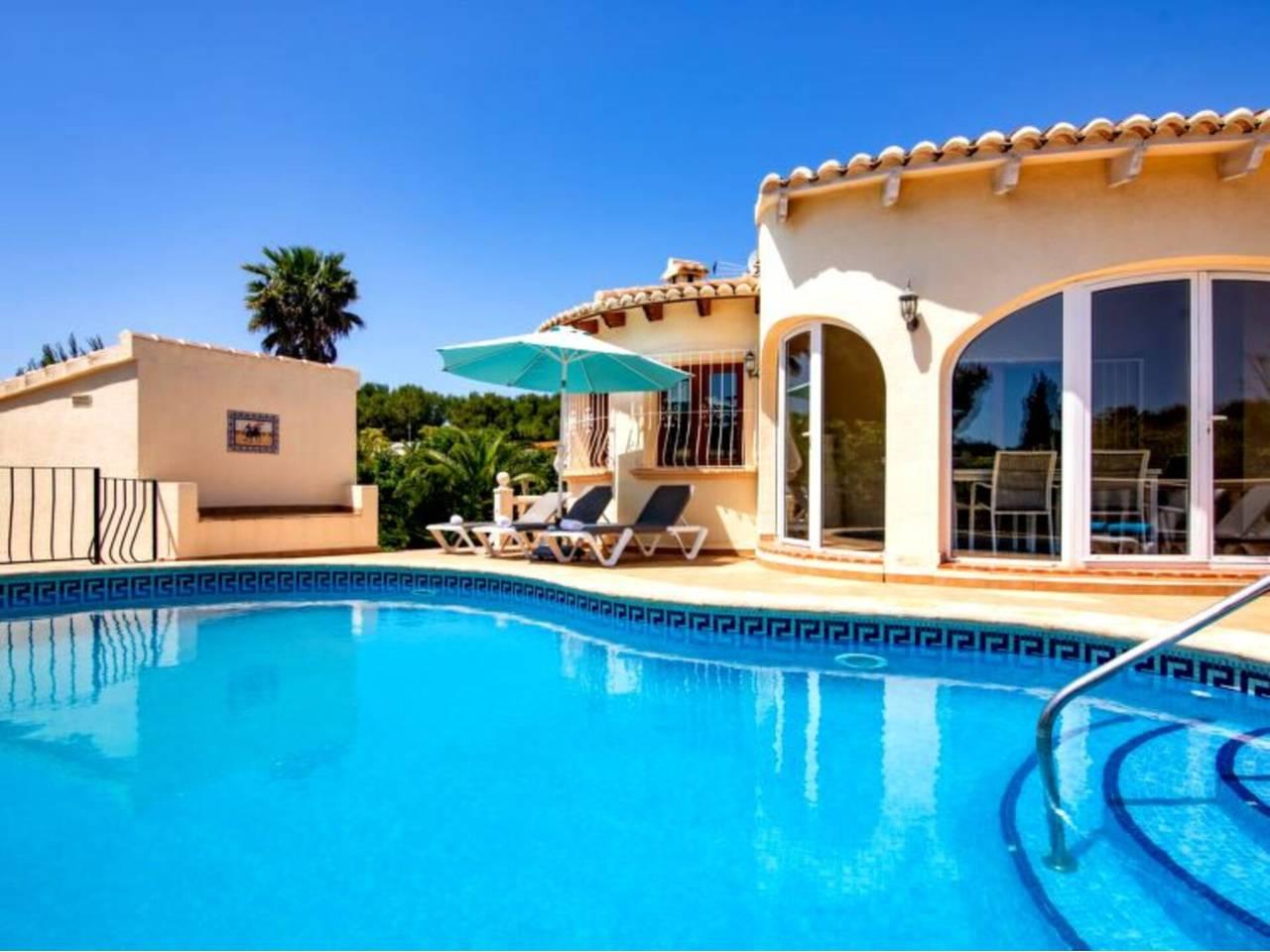 Casa Adosada de 3 Dormitorios en venta en Xàbia