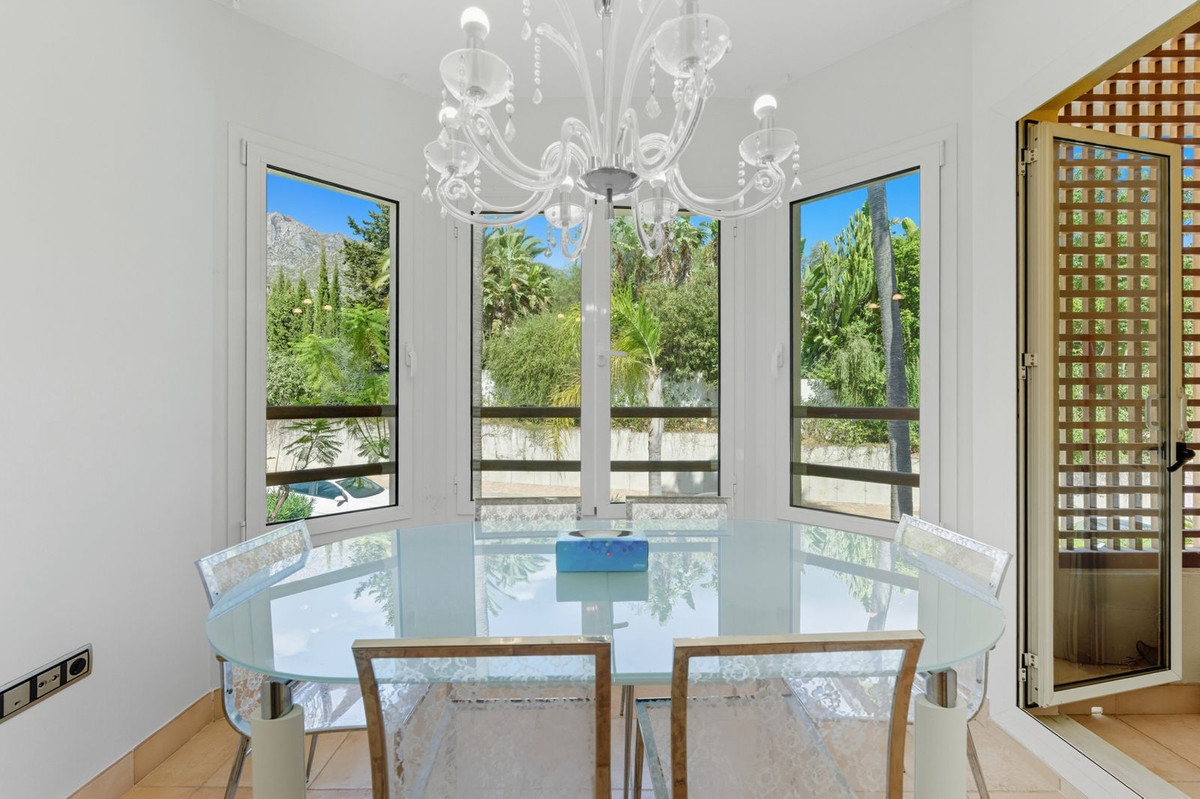 Piso de 3 Dormitorios en venta en Sierra Blanca, Marbella