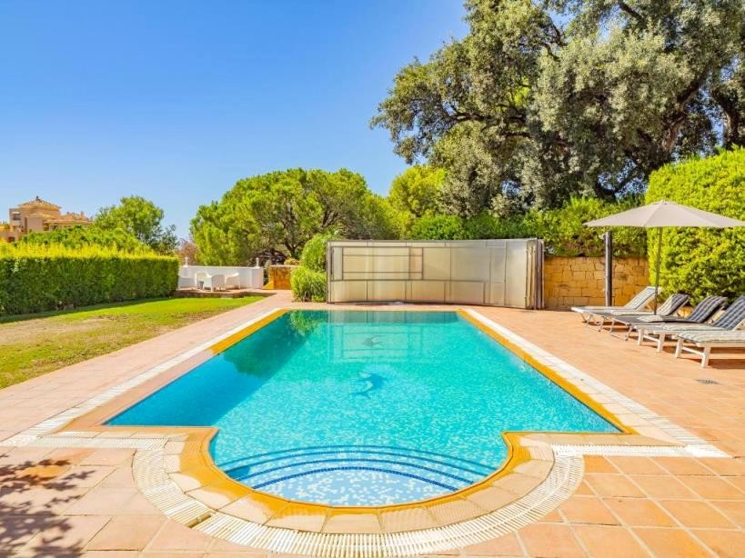 Casa de 6 Dormitorios y 5 Baños en venta en Marbella Centro