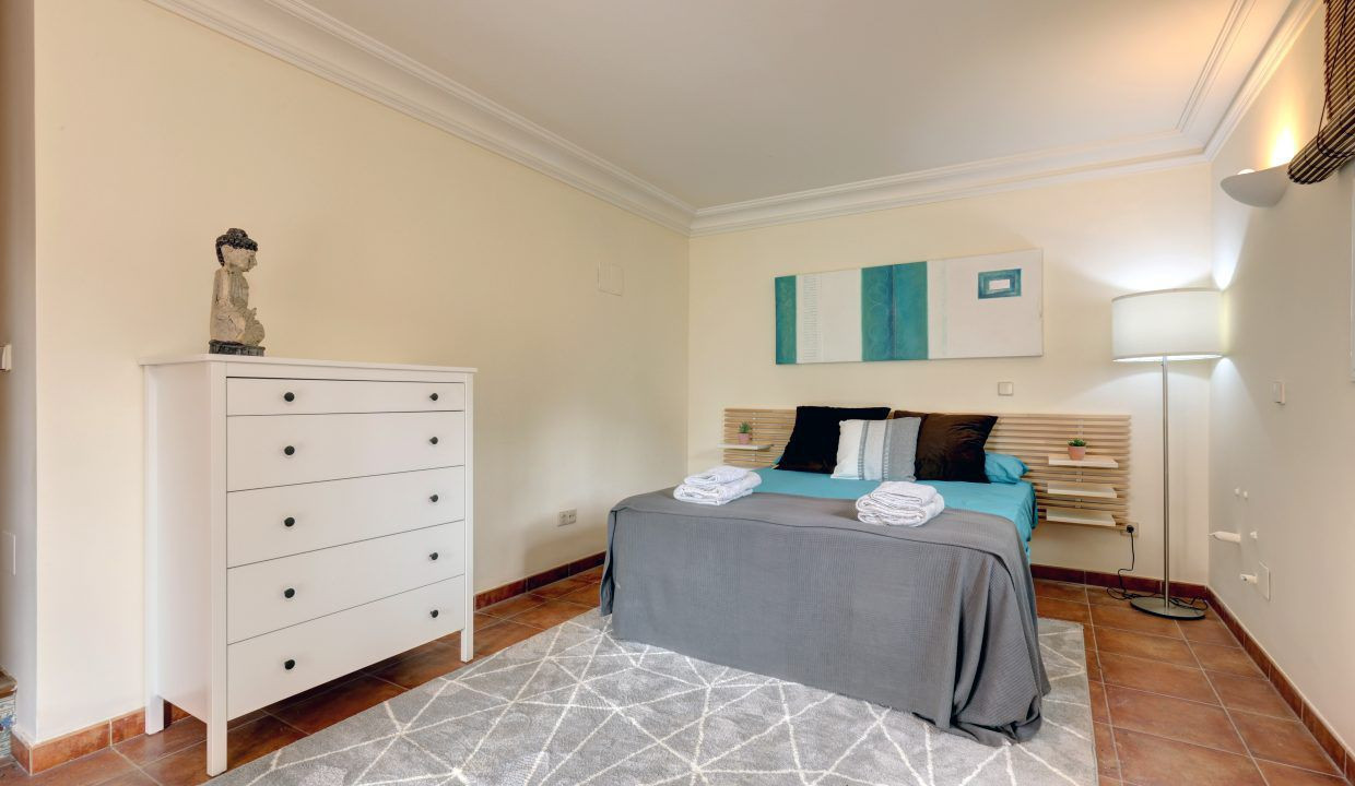 Casa de 4 Dormitorios en venta en Nueva Andalucía, Marbella