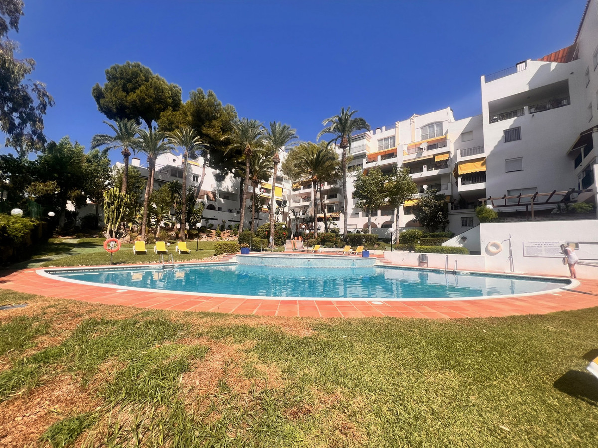 Piso de 2 Dormitorios en alquiler en Estepona
