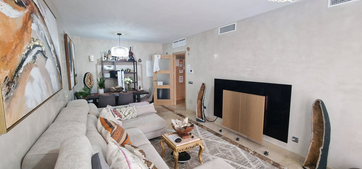Piso de 2 Dormitorios y 2 Baños en venta en La Duquesa