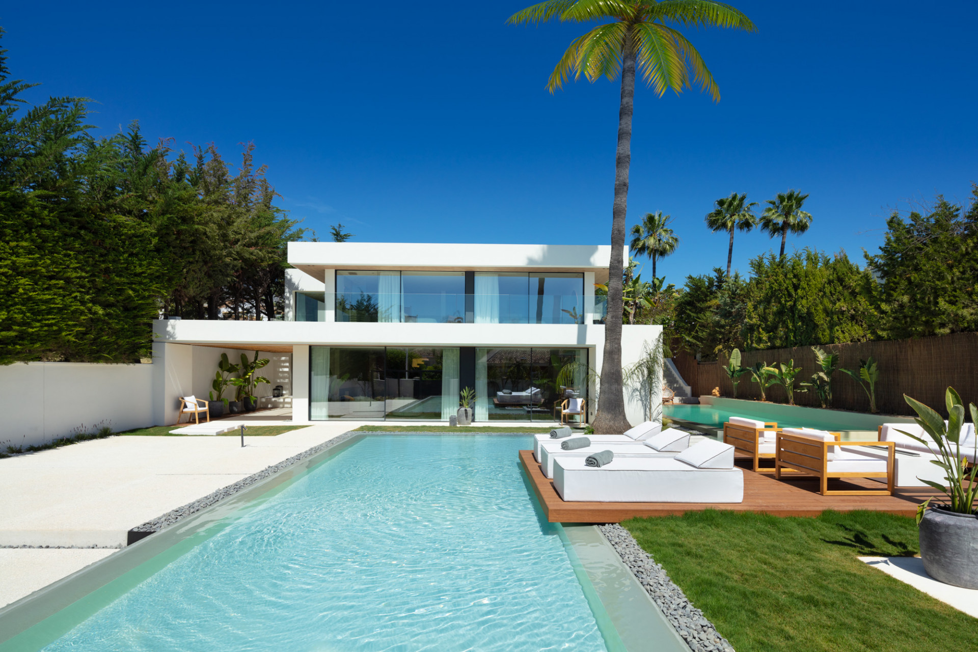 Casa de 4 Dormitorios en venta en Nueva Andalucía, Marbella
