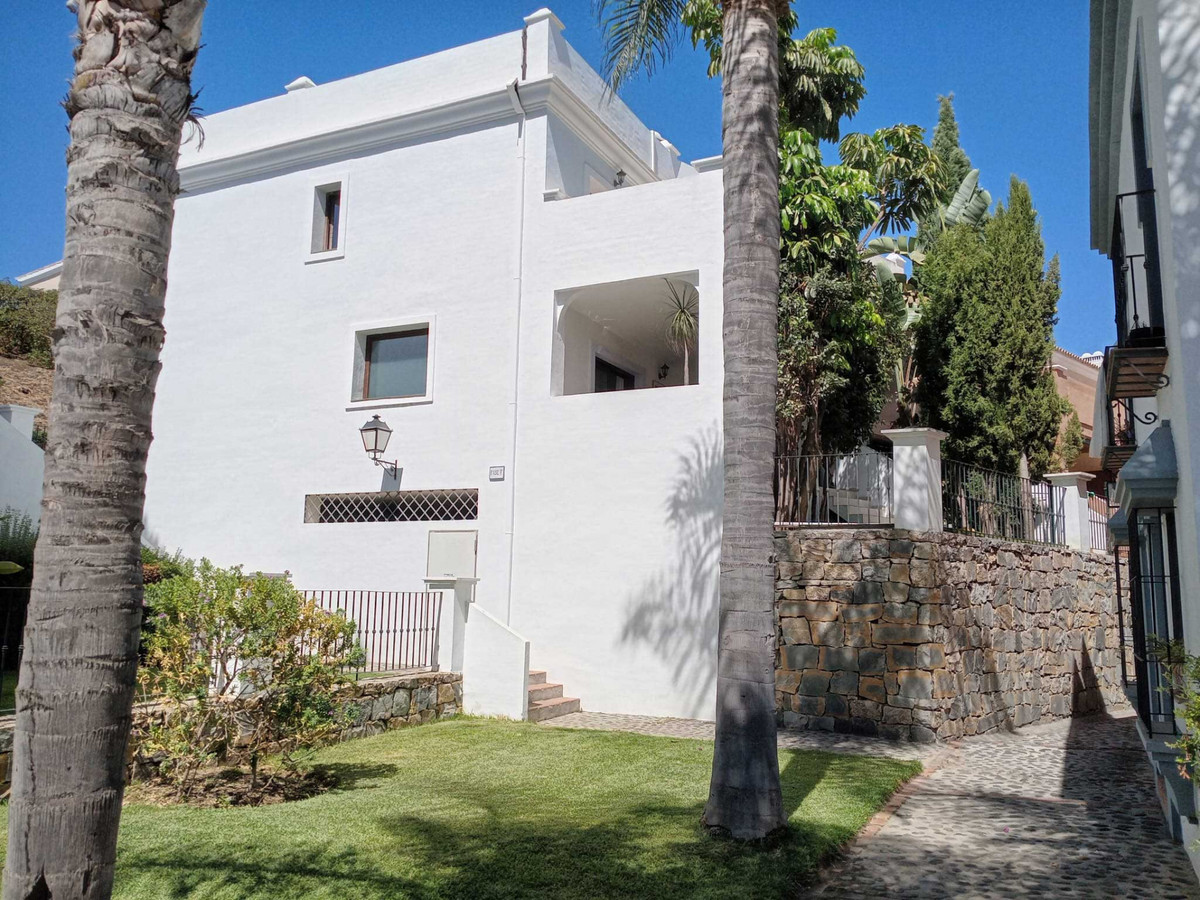 Casa Adosada de 3 Dormitorios en venta en El Paraíso