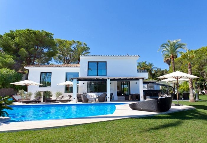 Casa de 5 Dormitorios y 5 Baños en venta en Nueva Andalucía, Marbella
