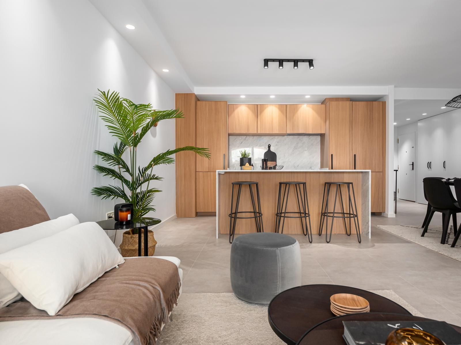 3 Bed, 2 Bath - Apartment for Sale in Nueva Andalucia, Marbella