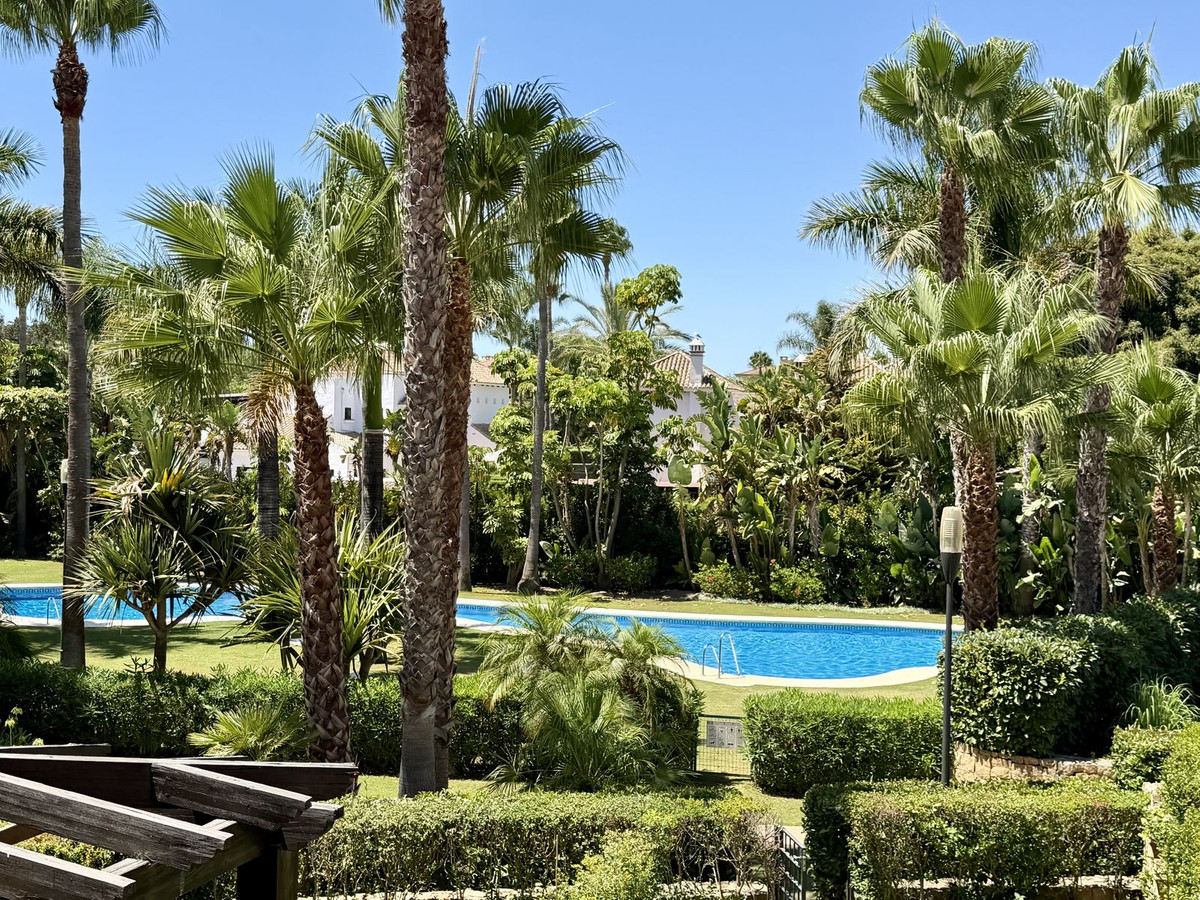 Piso de 2 Dormitorios y 2 Baños en venta en Puerto Banús