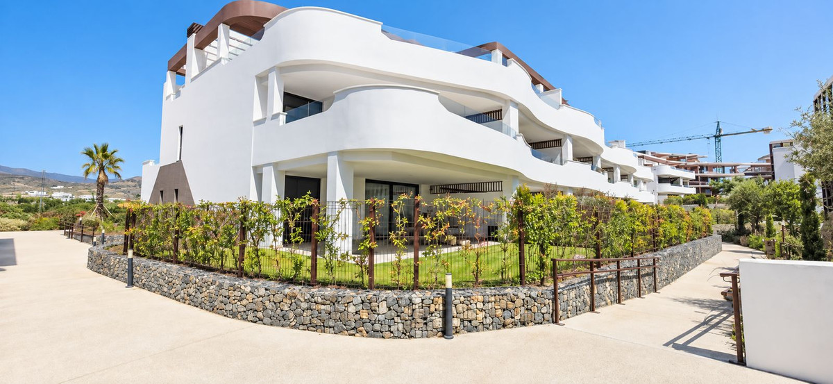 Ático de 4 Dormitorios y 4 Baños en alquiler en Cancelada, Estepona