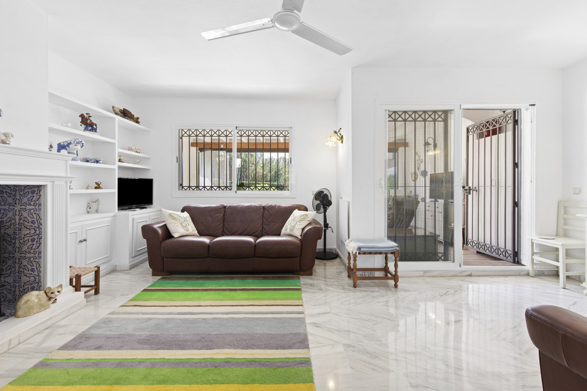 Casa Adosada de 3 Dormitorios y 2 Baños en venta en Estepona