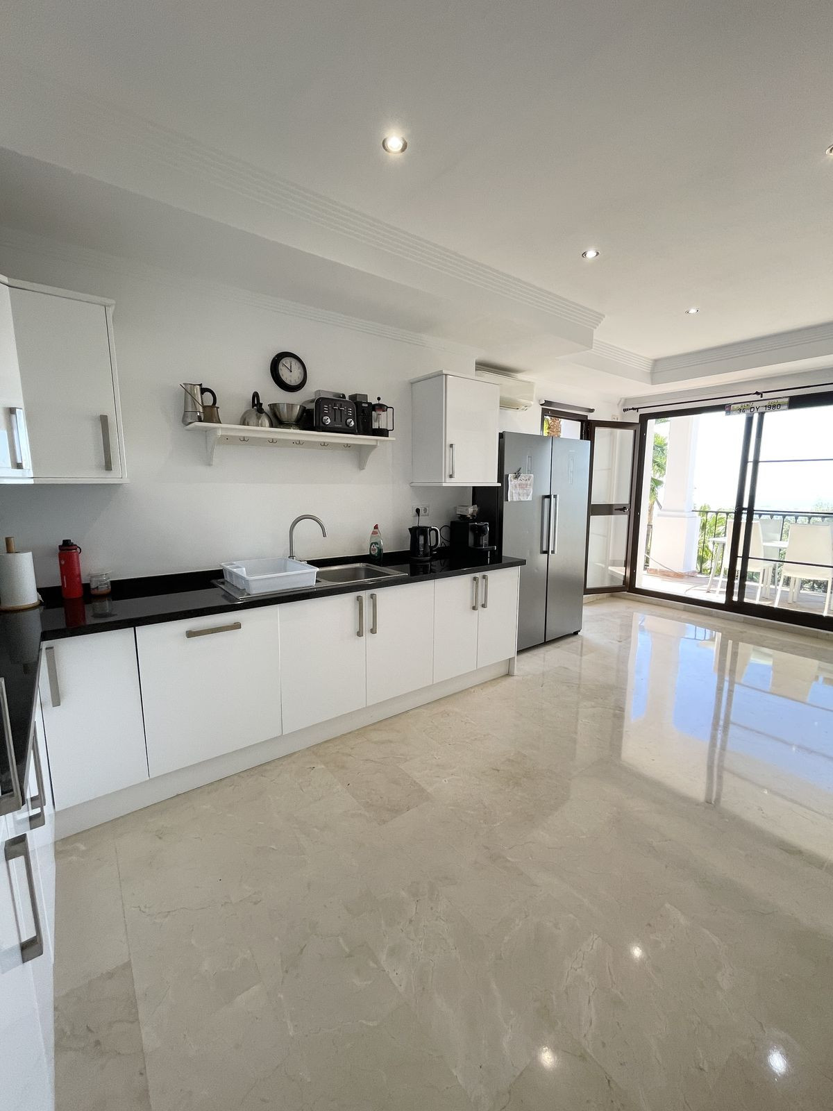 Casa de 6 Dormitorios y 6 Baños en venta en Istán