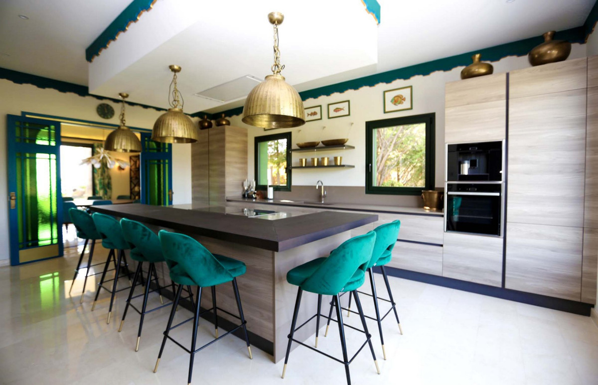 Casa de 5 Dormitorios en venta en Estepona