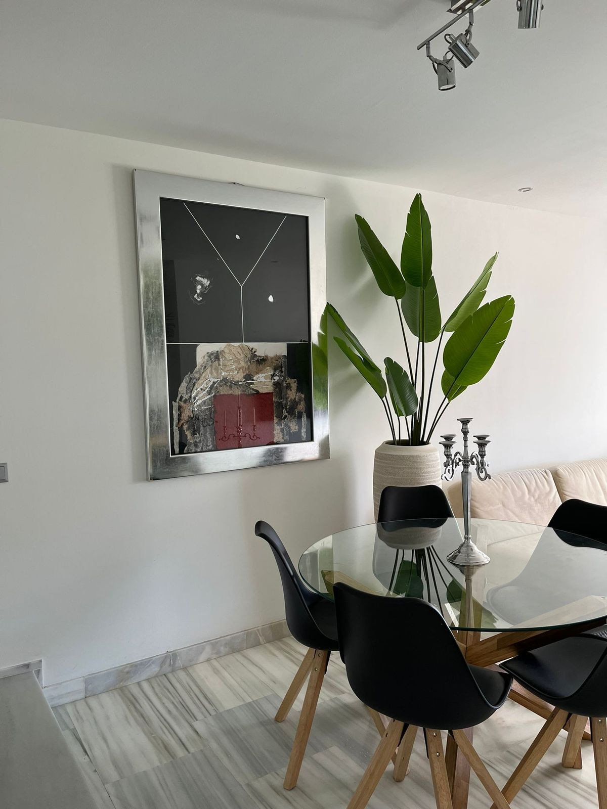 Ático de 2 Dormitorios y 2 Baños en venta en Benahavís