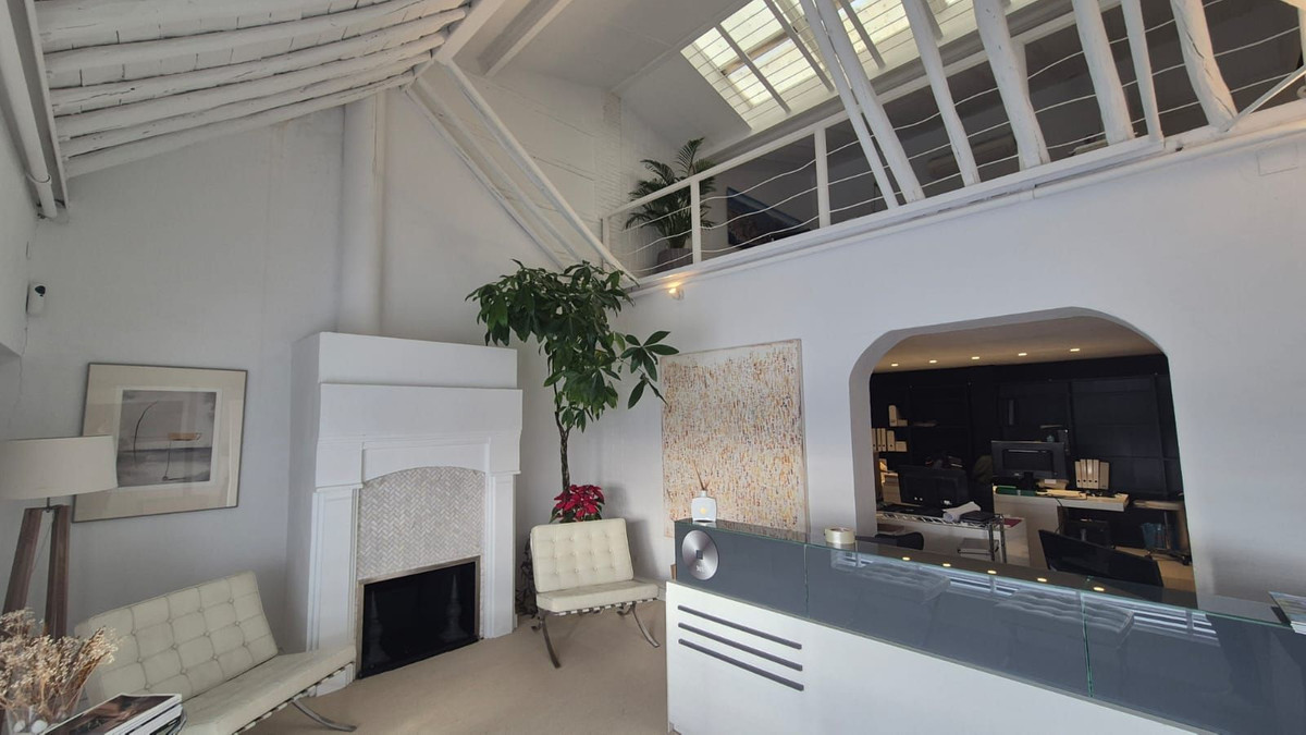 Piso de 3 Dormitorios y 1 Baño en venta en San Pedro de Alcántara
