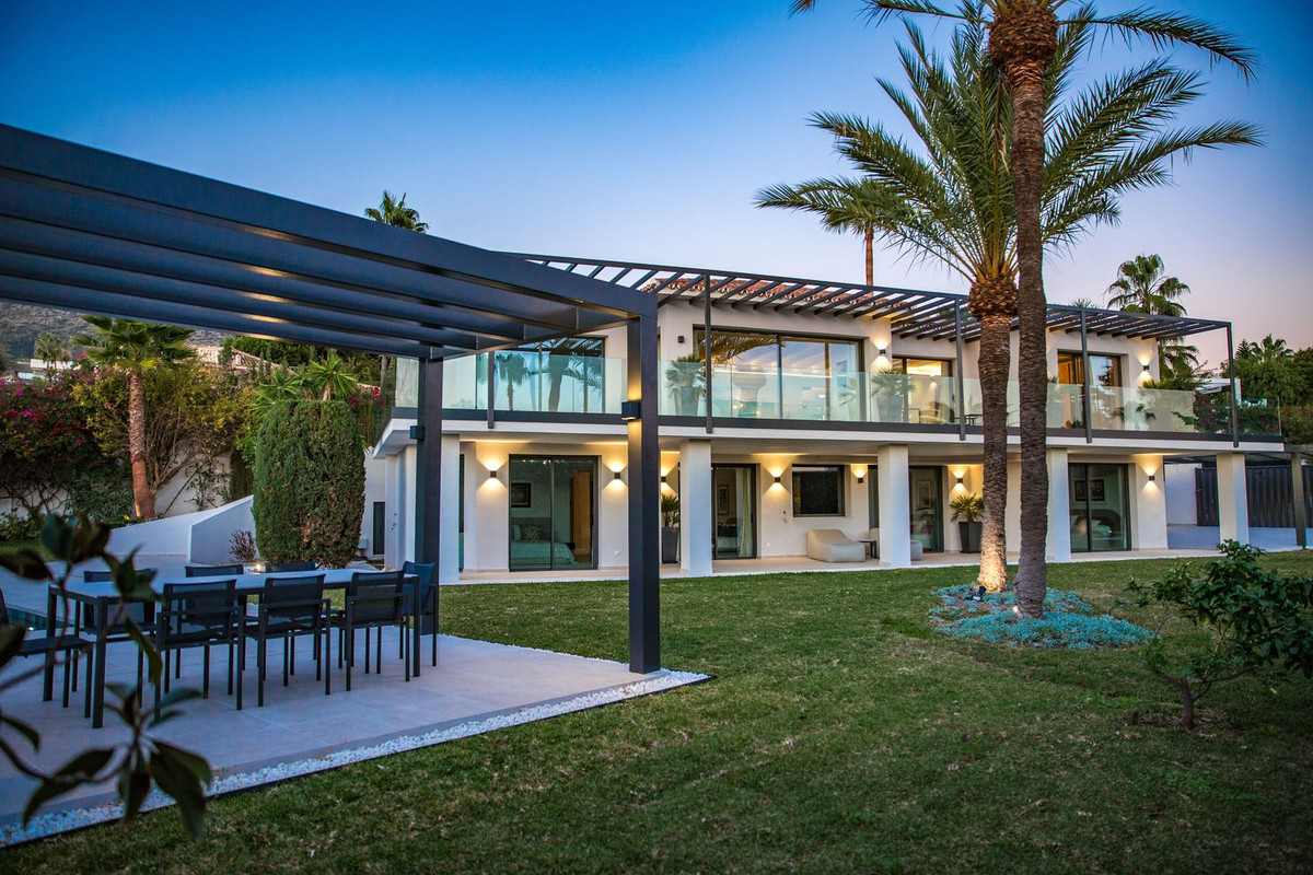 Casa de 5 Dormitorios en venta en Marbella