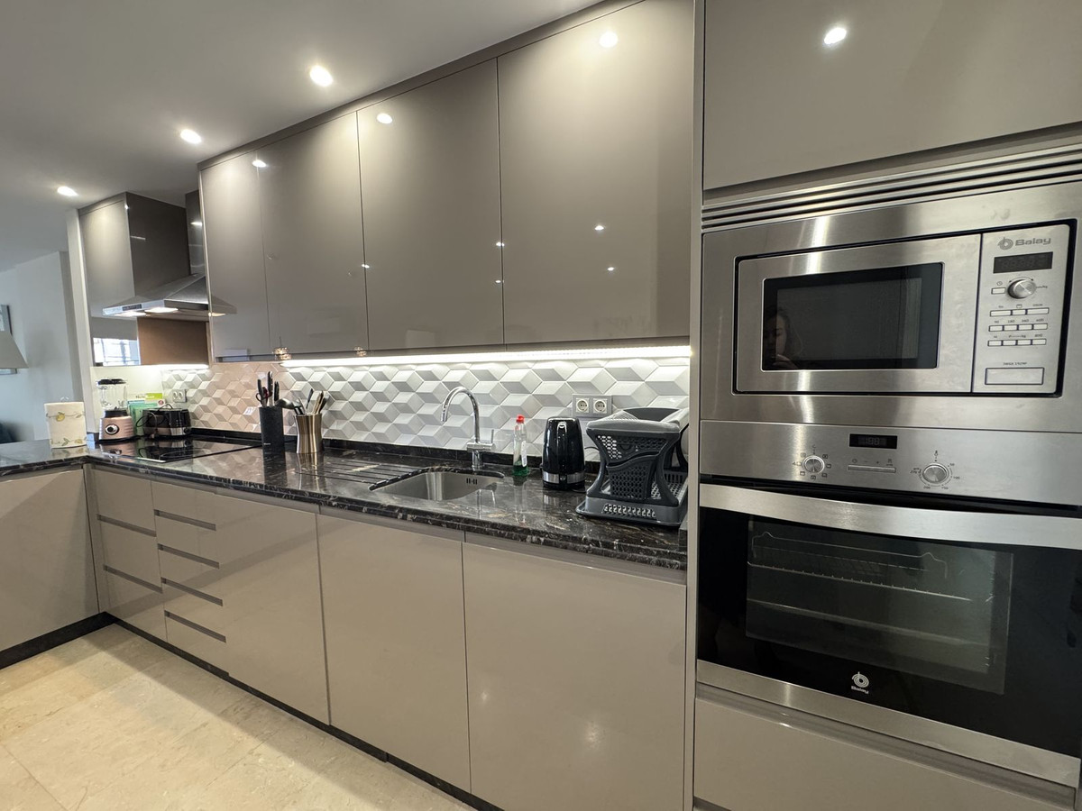 2 Slaapk. - Appartement te huur in Atalaya, Estepona