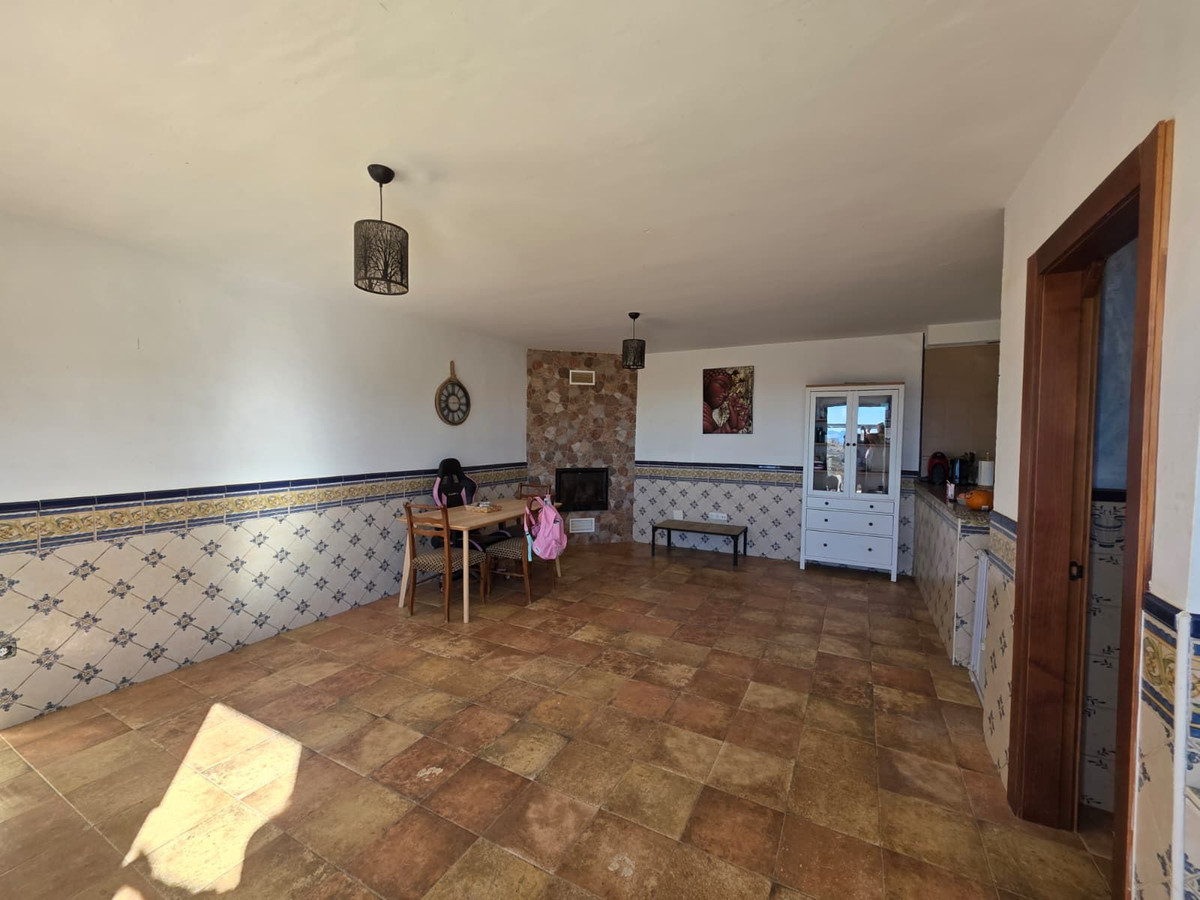 Finca de 3 Dormitorios en venta en Villanueva de la Concepción