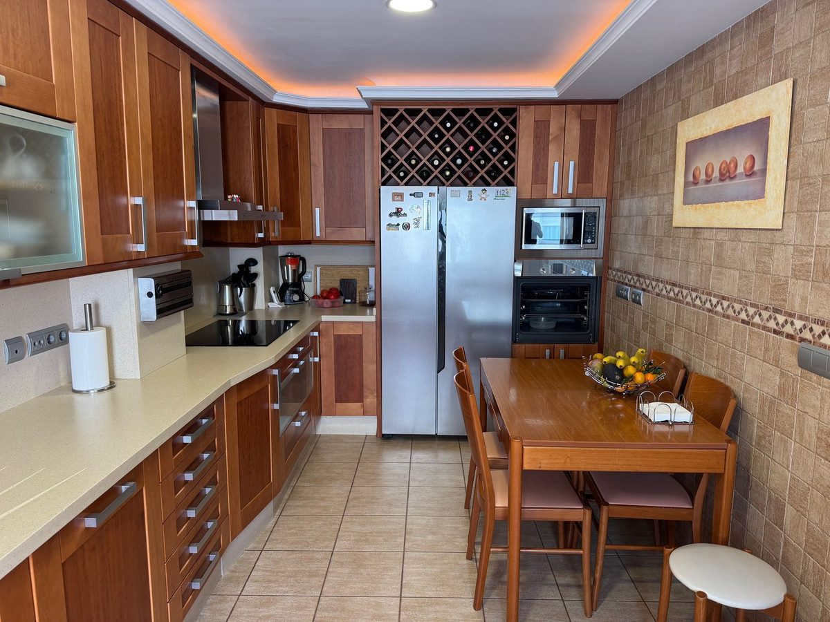Ático de 4 Dormitorios en venta en Estepona