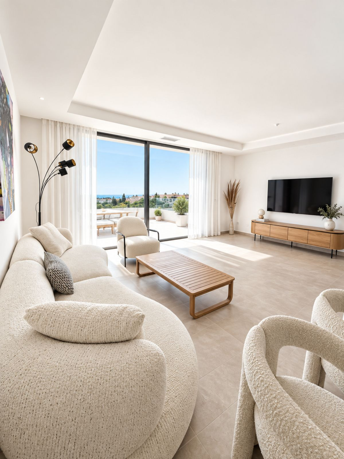 Ático de 4 Dormitorios y 4 Baños en alquiler en Cancelada, Estepona