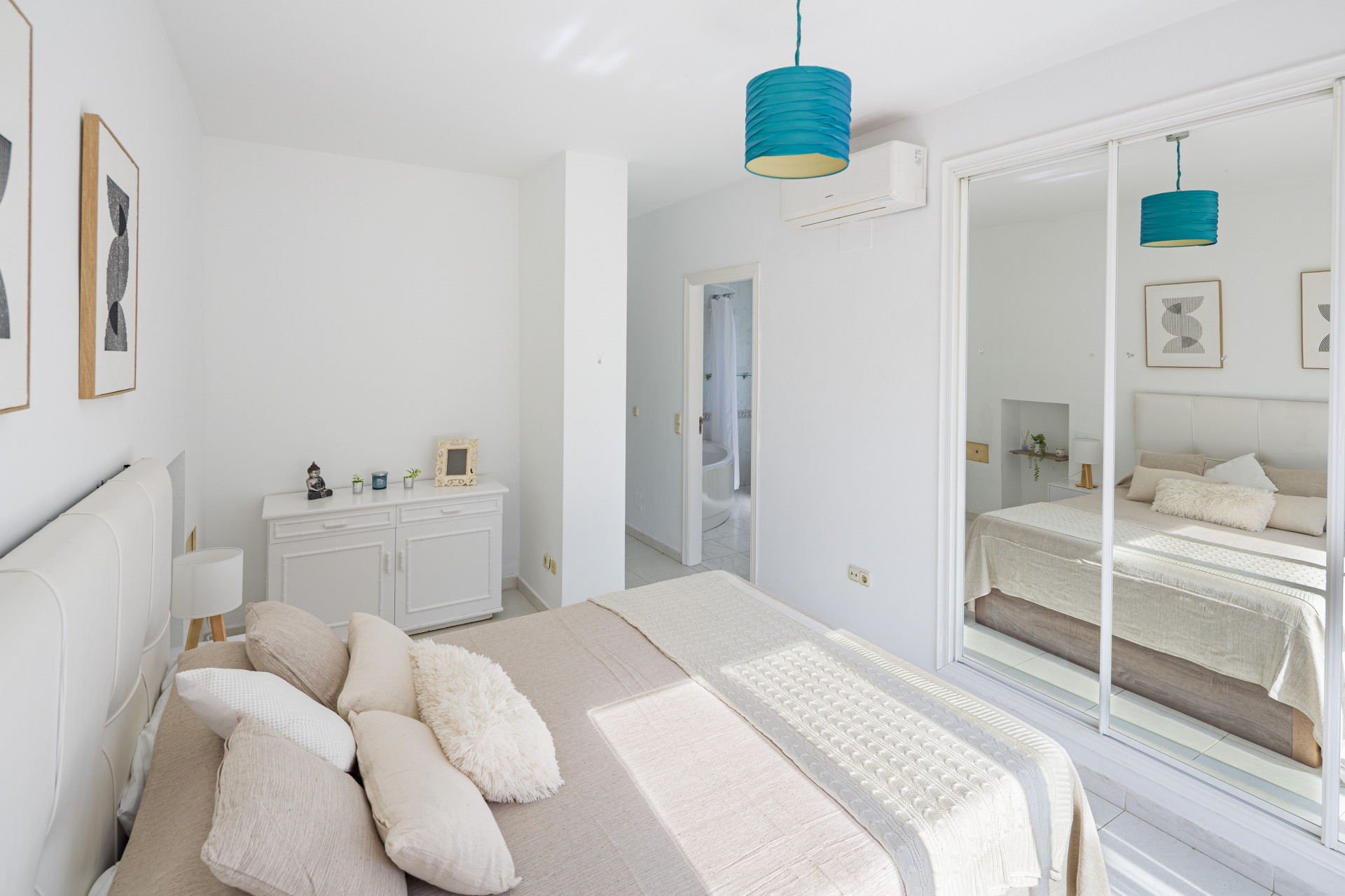 3 Slaapk. - Villa te koop in Las Chapas, Marbella