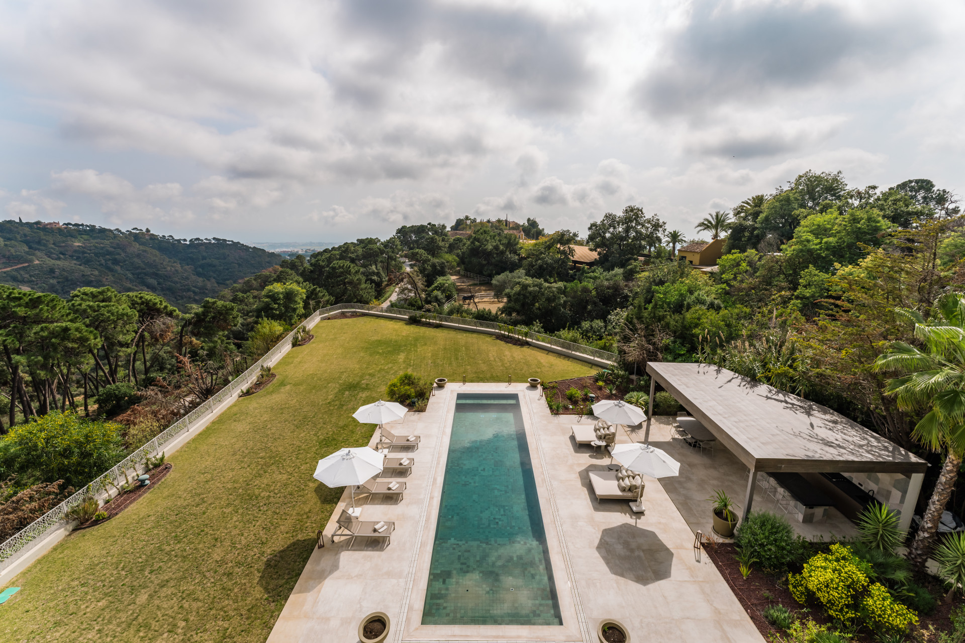 Casa de 6 Dormitorios y 8 Baños en venta en La Zagaleta, Benahavís