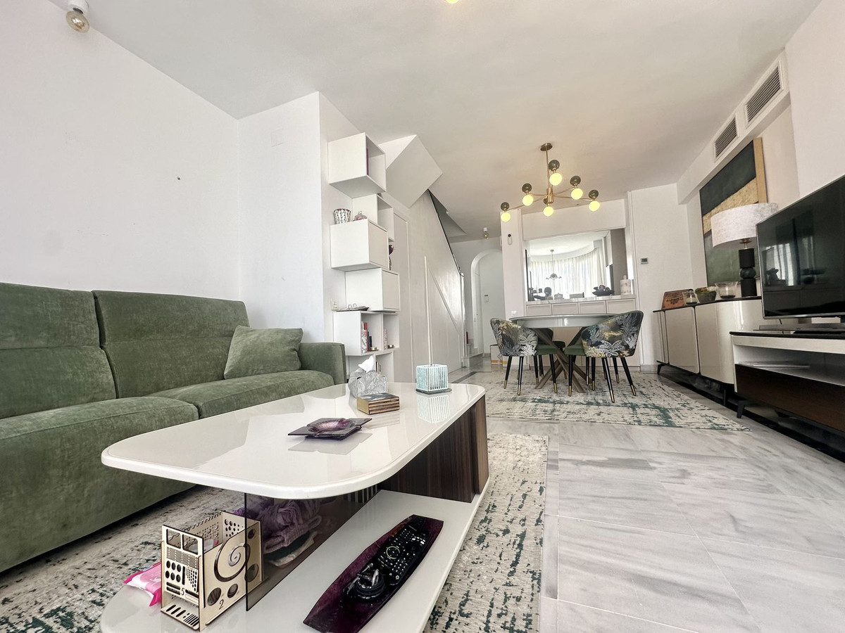 Piso de 2 Dormitorios y 3 Baños en venta en Marbella