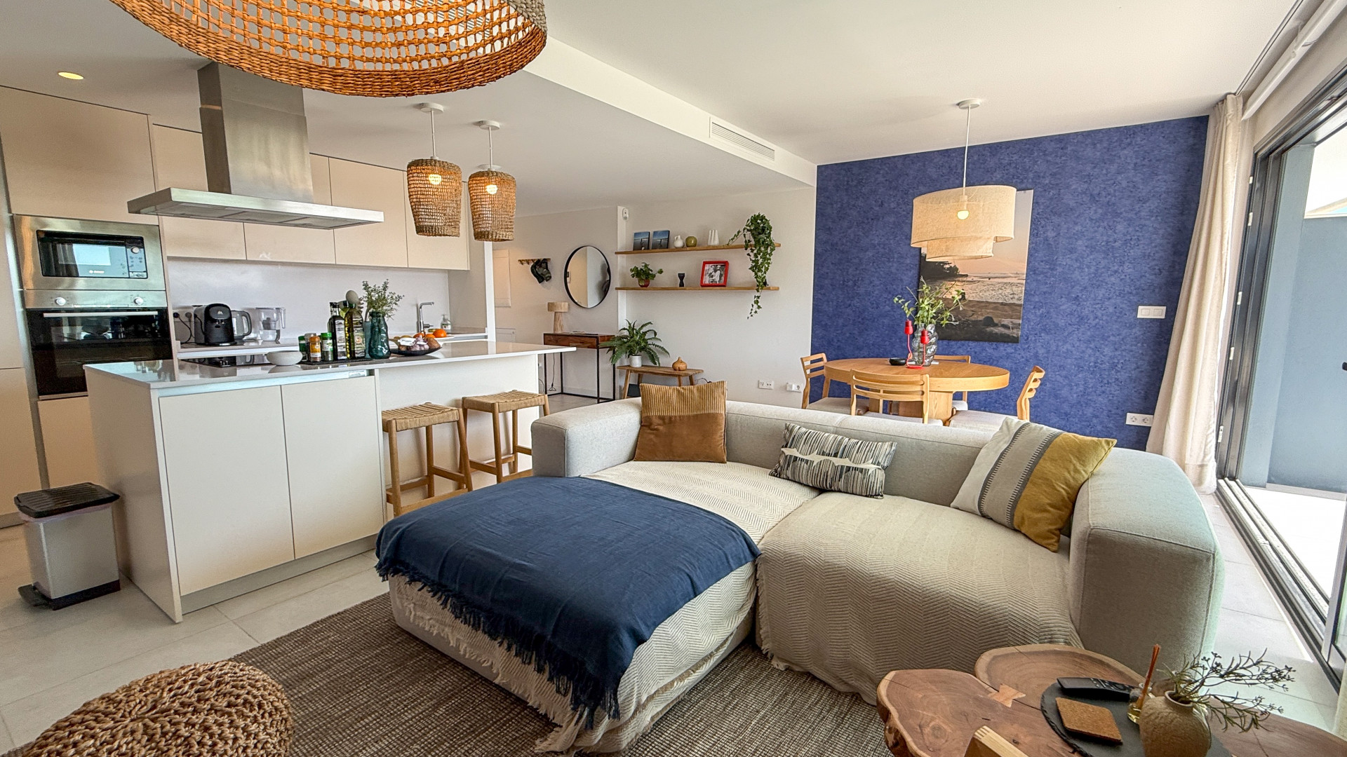 Piso de 3 Dormitorios y 2 Baños en venta en Estepona