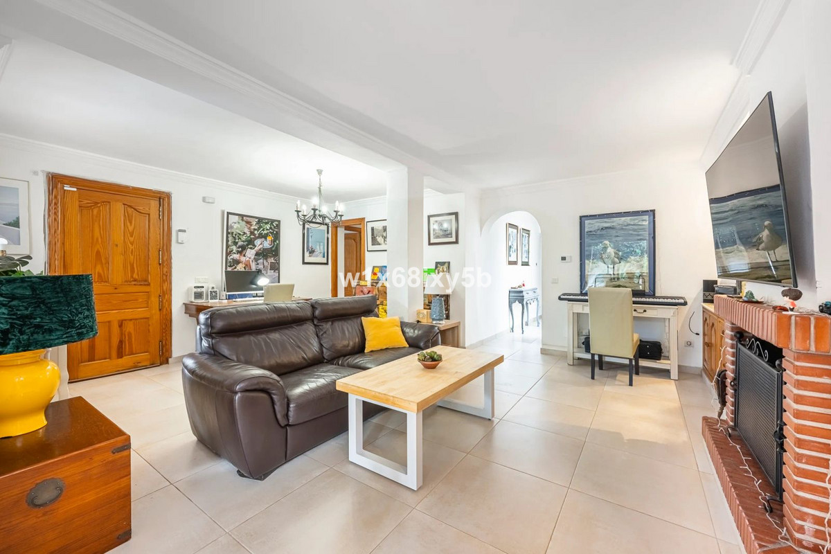Casa de 2 Dormitorios en venta en San Pedro de Alcántara