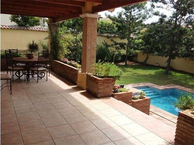 5 Bed - Villa for Sale in El Rosario, Marbella