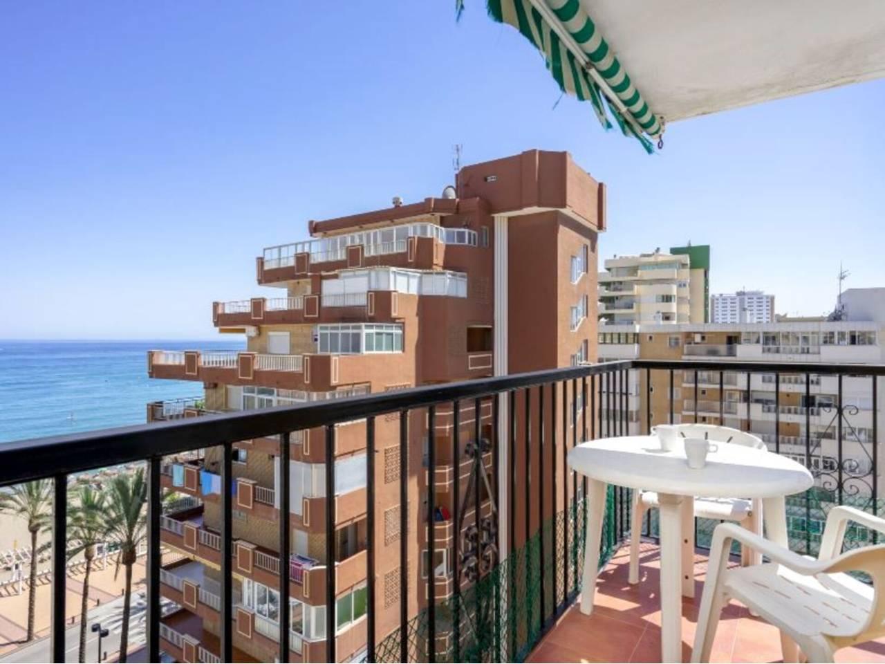 Piso de 2 Dormitorios en venta en Fuengirola Centro