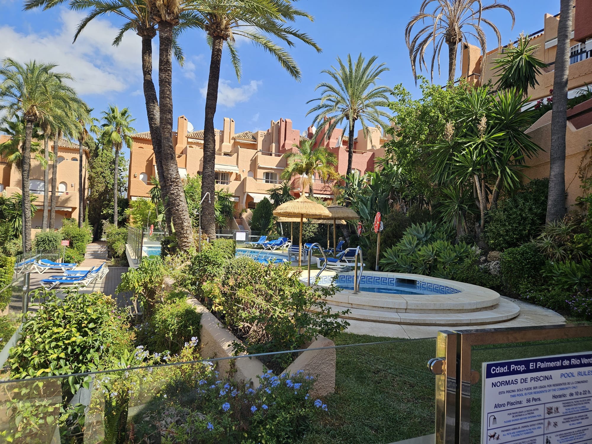 Casa Adosada de 3 Dormitorios y 4 Baños en venta en Puerto Banús, Marbella