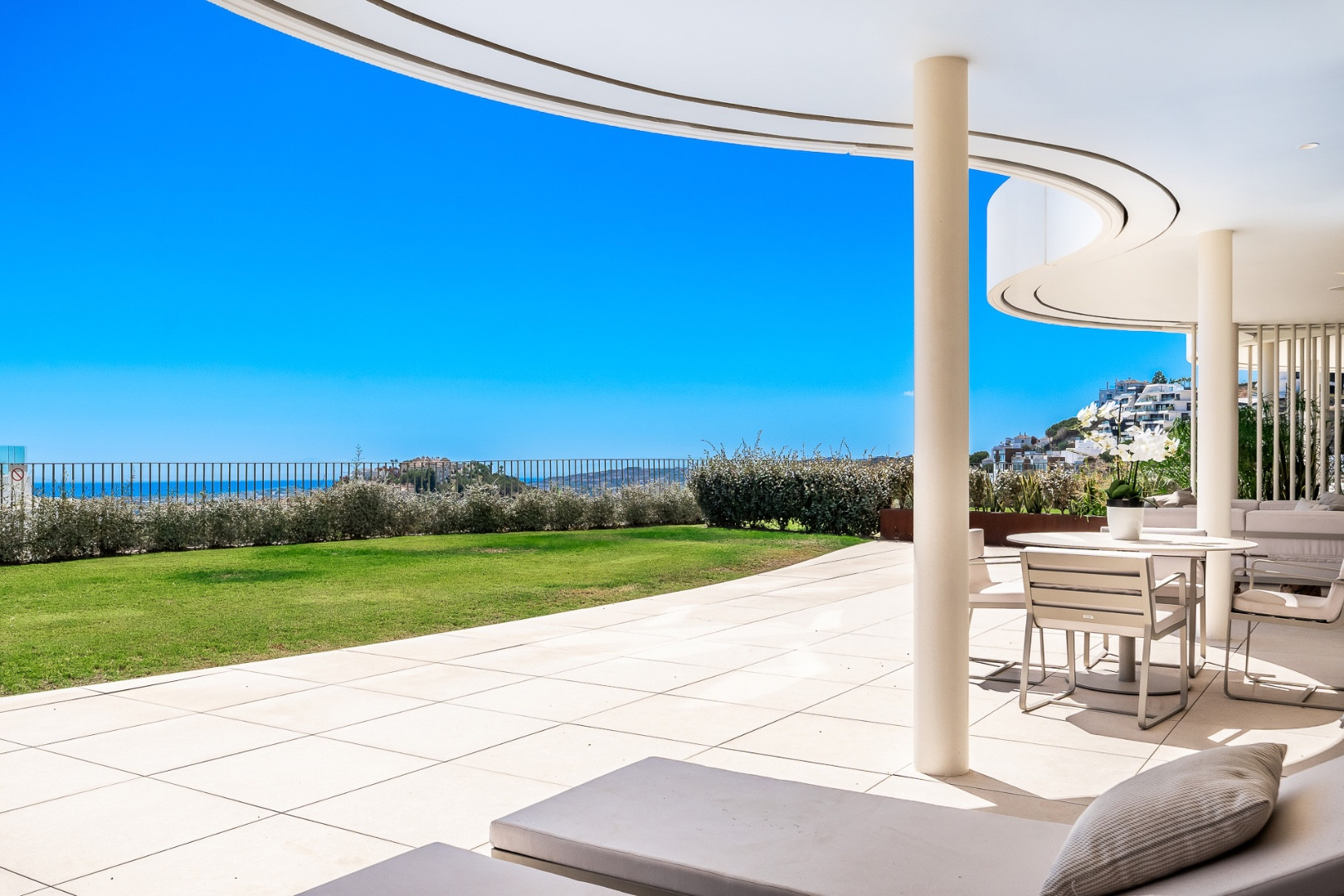 2 спални, 2 бани - Апартамент за продажба в Benahavis