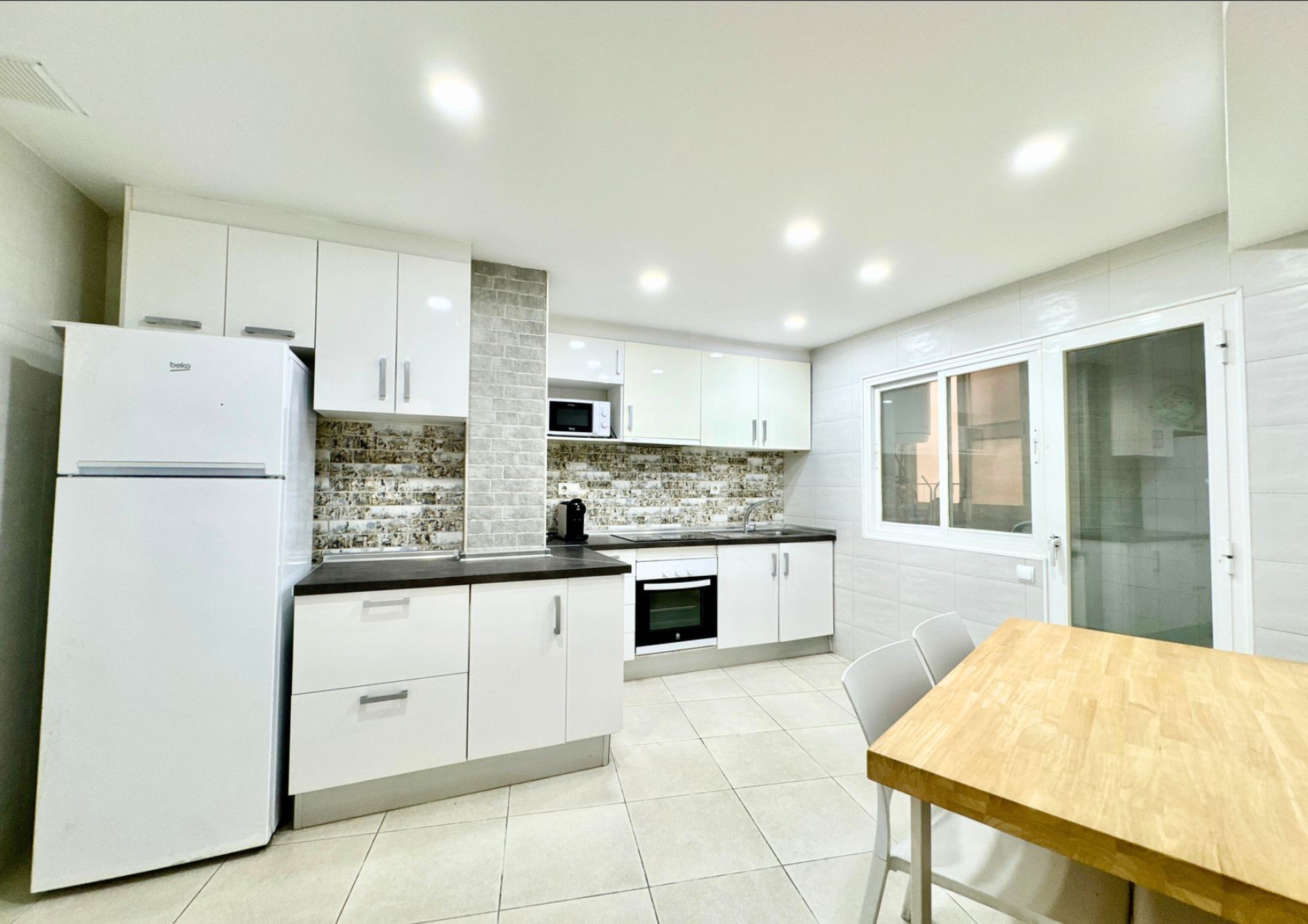 Piso de 3 Dormitorios y 2 Baños en venta en Marina Botafoch, Eivissa