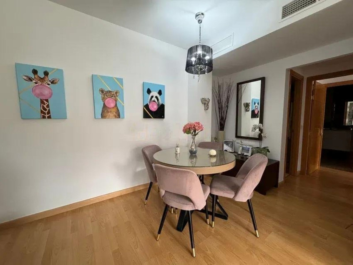 Piso de 2 Dormitorios y 2 Baños en venta en Benalmádena