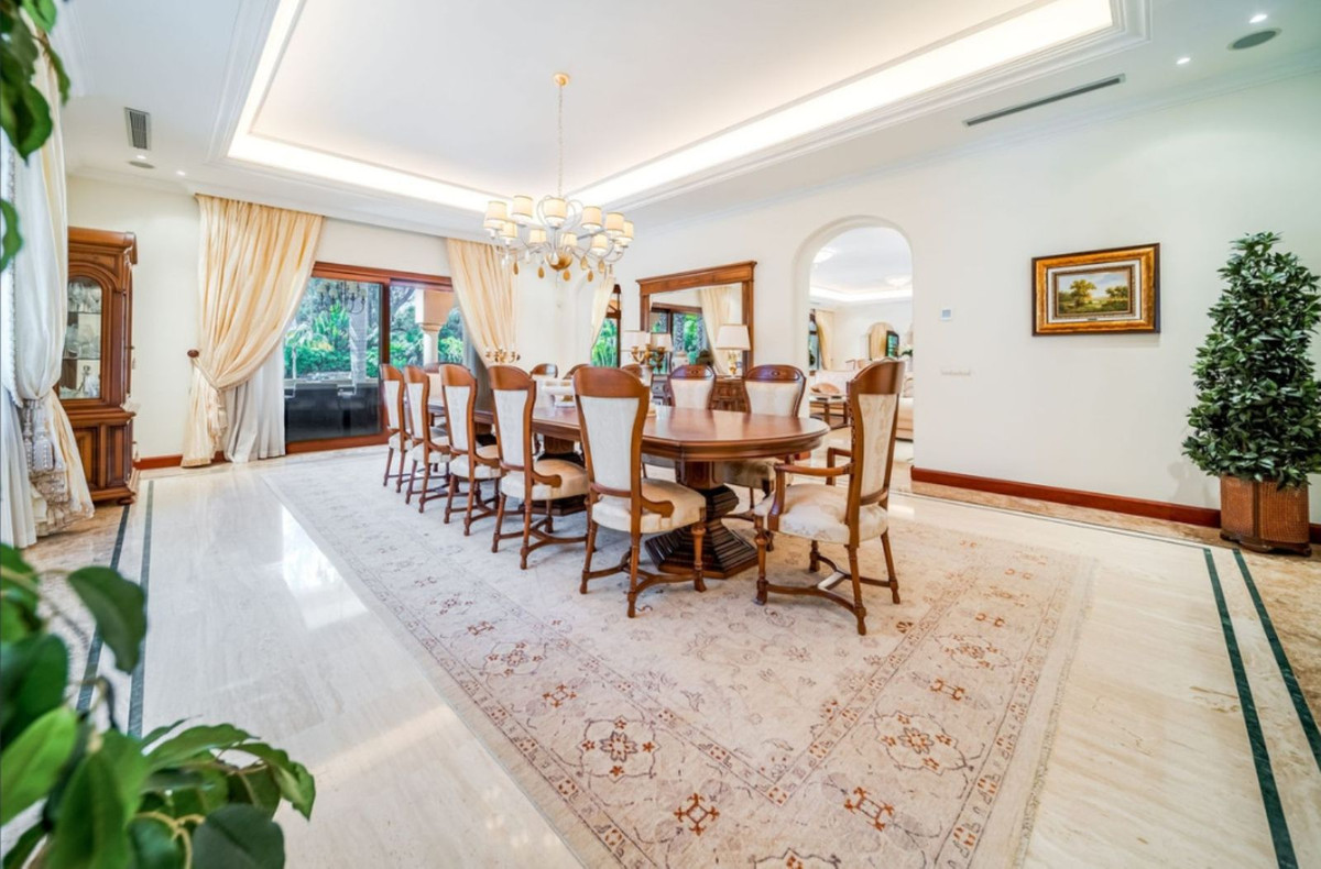 Casa de 8 Dormitorios en venta en Guadalmina Baja, San Pedro de Alcántara