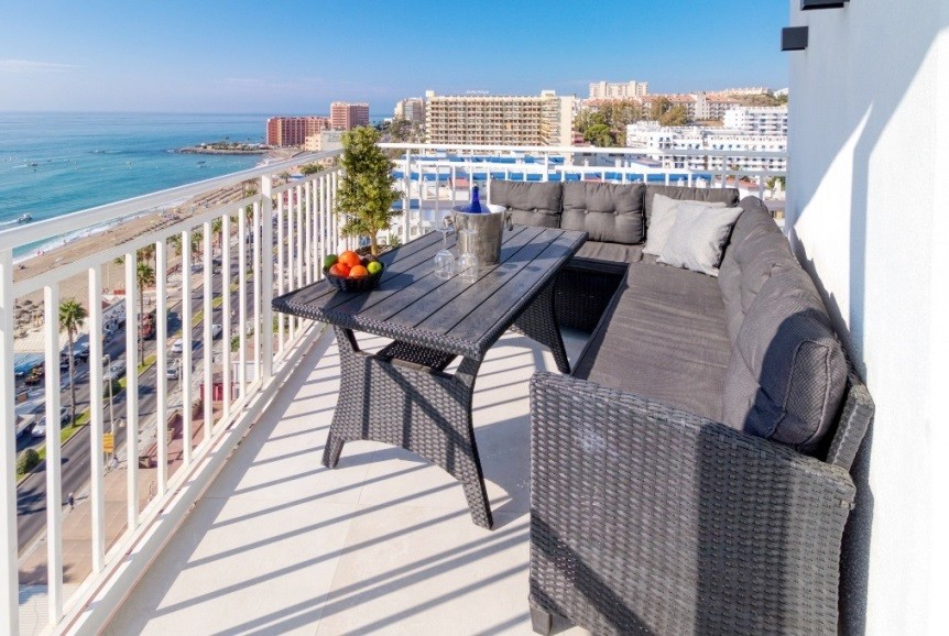 Piso de 2 Dormitorios y 2 Baños en venta en Arroyo de la Miel, Benalmádena
