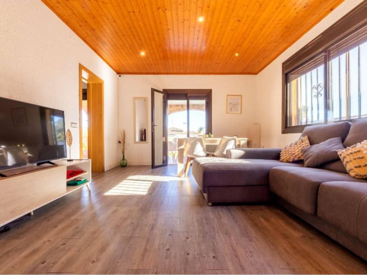 Casa Adosada de 4 Dormitorios en venta en Torredembarra