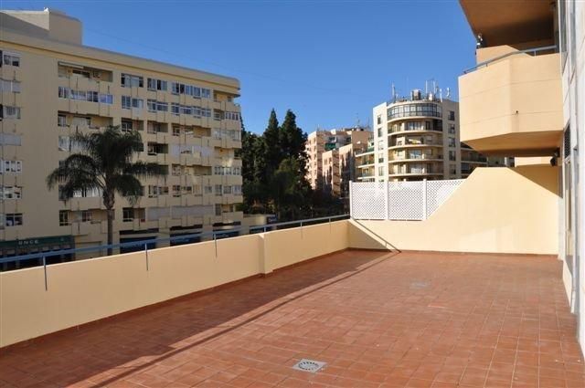 Piso de 3 Dormitorios y 2 Baños en venta en Marbella